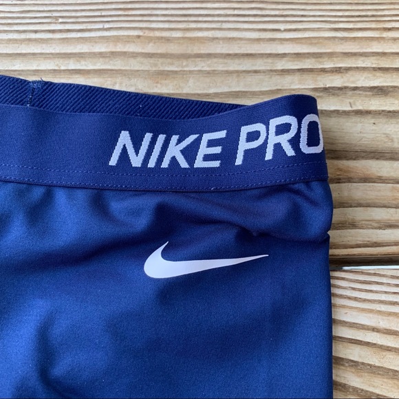 Nike Pro Cropped Leggings - Picture 4 of 5